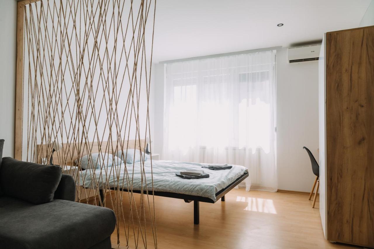 Constantin Inn Ni エクステリア 写真