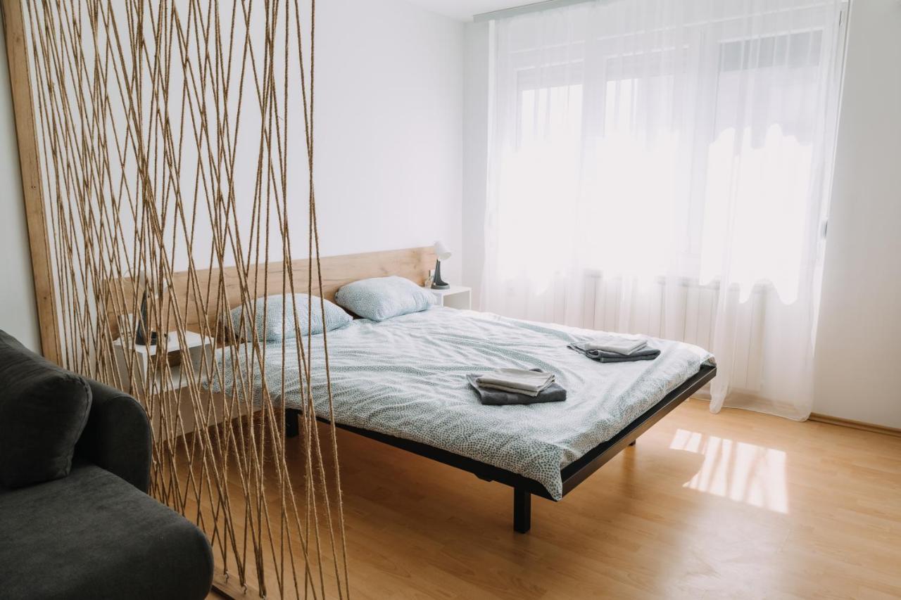 Constantin Inn Ni エクステリア 写真