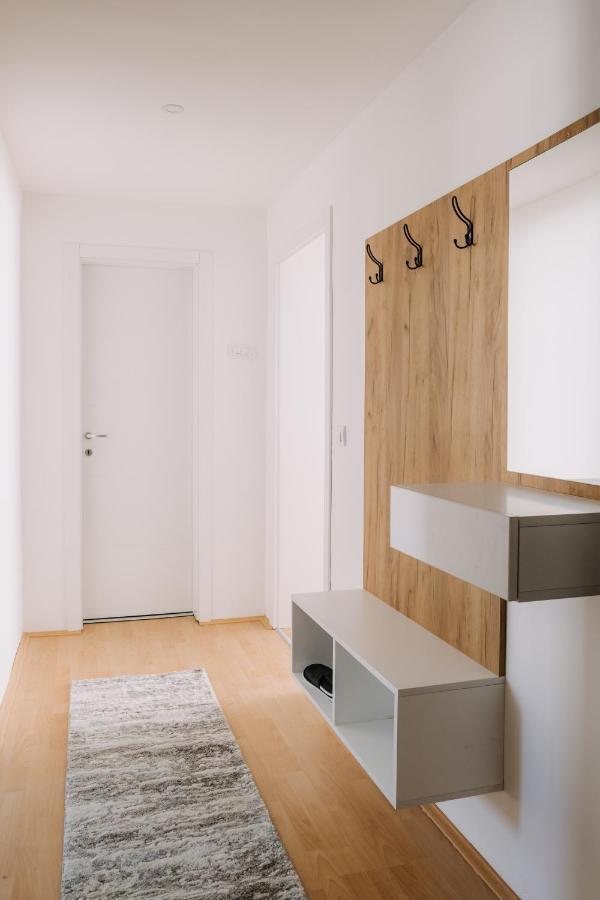 Constantin Inn Ni エクステリア 写真