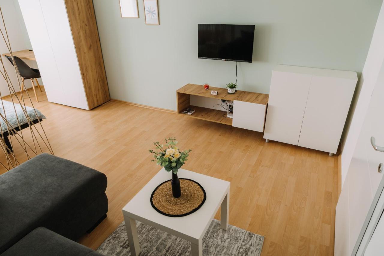 Constantin Inn Ni エクステリア 写真